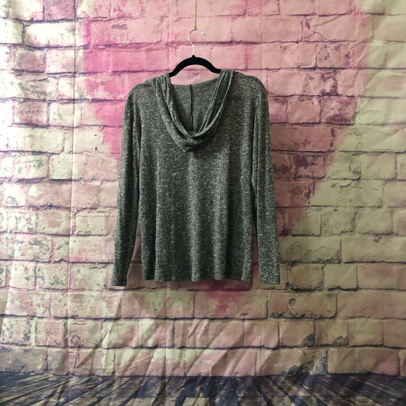 quarter sleeve hooded tee shirt - Picture 2 of 2